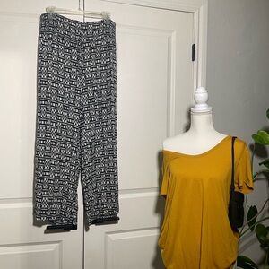 C. Wonder Black and White Patterned Wide Leg Pants